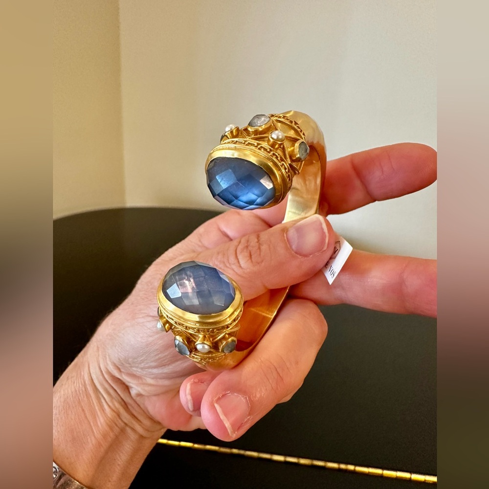 Julie Vos NWT RARE AUTHENTIC Luxury Iridescent Charcoal Blue Hinge cuff/bracelet - Picture 6 of 17